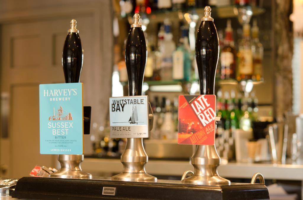 The Dog At Wingham Hotel Exterior foto
