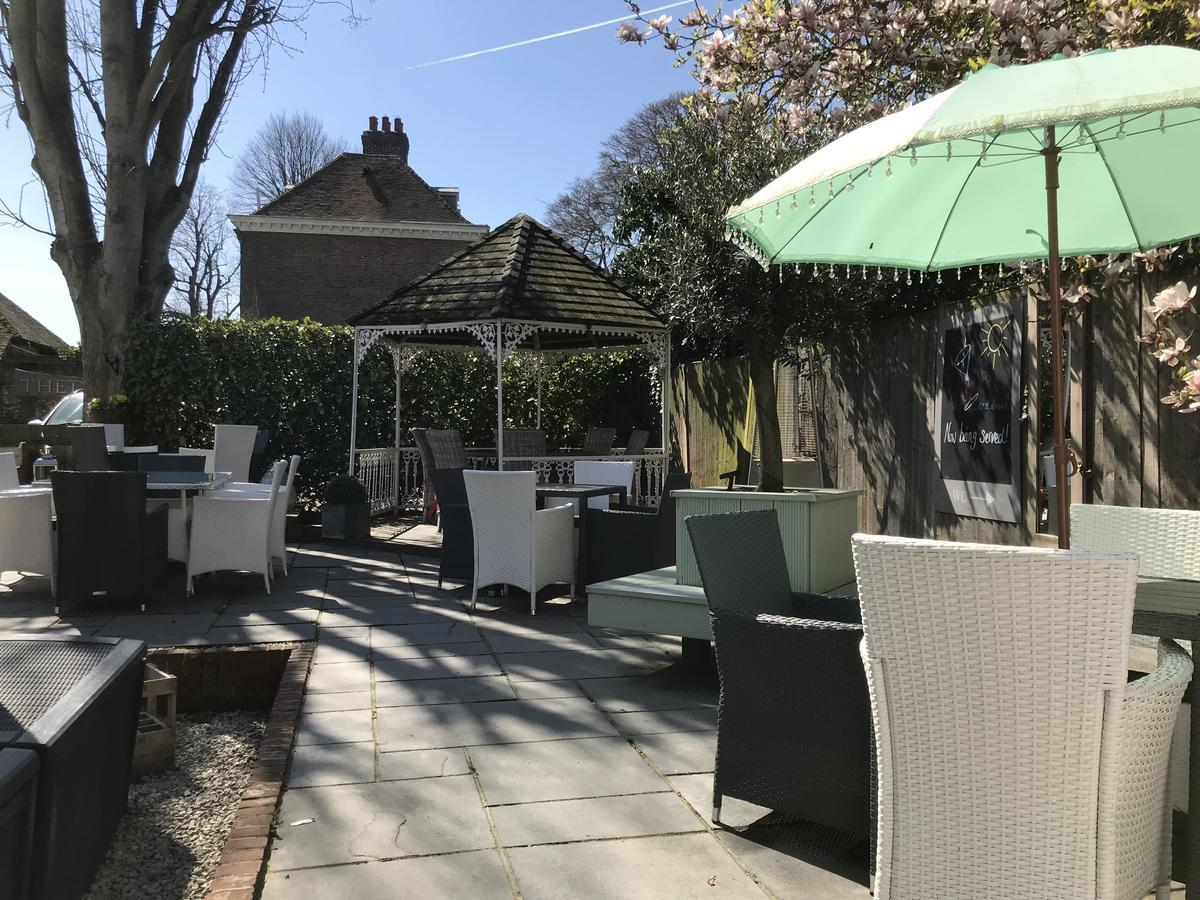 The Dog At Wingham Hotel Exterior foto